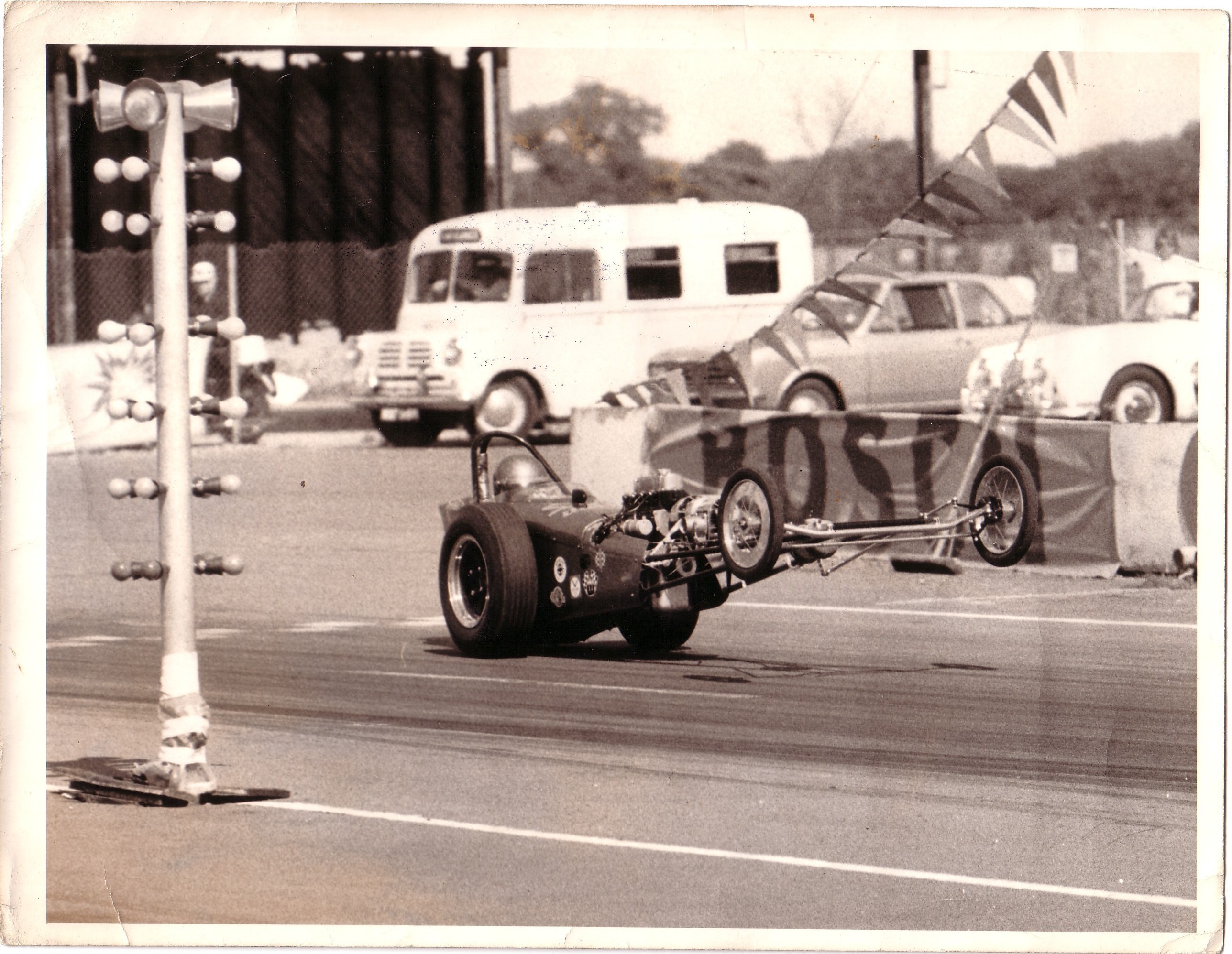 2.1971-HaroldBull-action.jpg